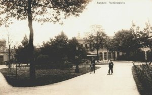 Netherlands Zutphen Stationsplein Fotokaart RPPC 04.19