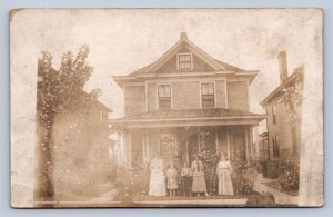 J87/ Huntington West Virginia RPPC Postcard c1910 Woman Residence Home 634