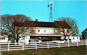 Amish Farm House Lancaster Pennsylvania Chrome Postcard C116