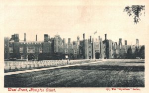 Vintage Postcard 1910s West Front Court Hampton London England UK Wyndham Series