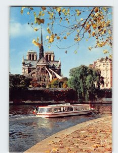 Postcard Notre-Dame, la Seine et le Quai de l'Ile Saint-Louis, Paris, France