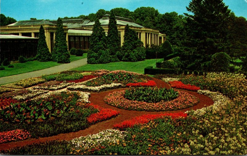 Pennsylvania Kennett Square Longwood Gardens Annual Display Near Conservatory...