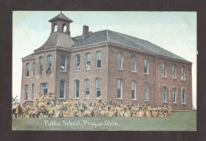 PRAGUE OKLAHOMA PUBLIC SCHOOL CLASS TEACHERS BUILDING VINTAGE POSTCARD