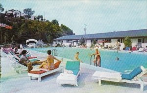 Canada Swimming Pool Hotel-Motel de la Roche Pleureuse Charlevoix Quebec
