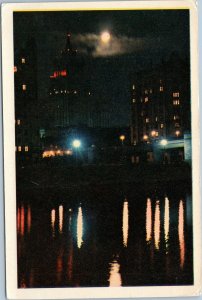 postcard Russia - Moscow - View of Smolenskaya Embankment at night