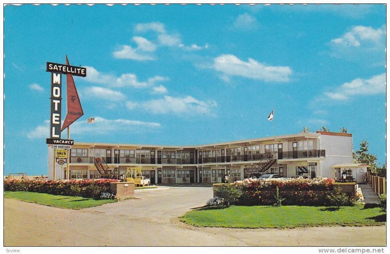 Exterior,  Satellite Motel,  Trans Canada Hwy.,  Medicine Hat,  Alberta,  Can...