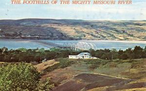 SD - Missouri River near Chamberlain, Lake Francis Case