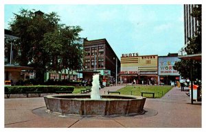 Postcard FOUNTAIN SCENE Atlanta Georgia GA AT5274