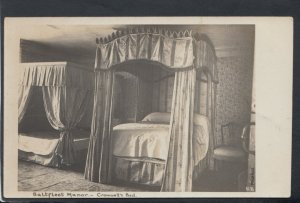 Lincolnshire Postcard - Saltfleet Manor - Cromwell's Bed    RS18327