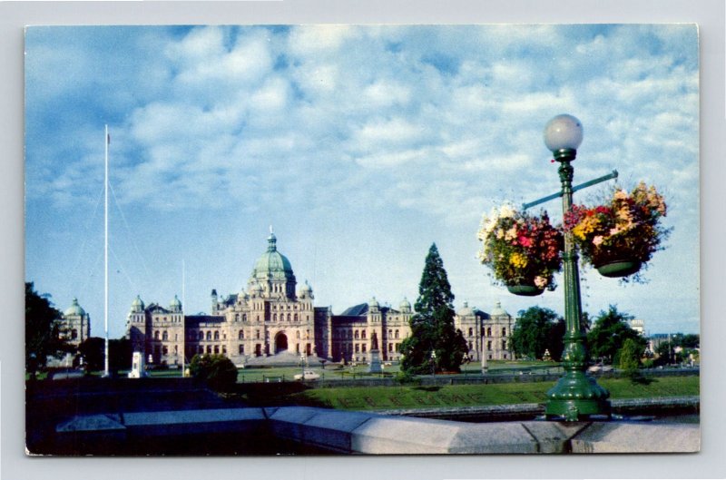 Parliament Bldgs Hanging Flower Baskets Victoria BC British Columbia Postcard