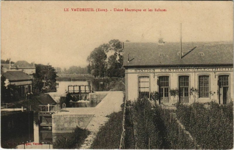 CPA LE VAUDREUIL Usine Electrique et les Ecluses (1149774)