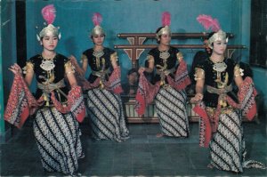 Indonesia Beksan Srimpi Dance Yogyakarta Central Java Vintage Postcard BS.08