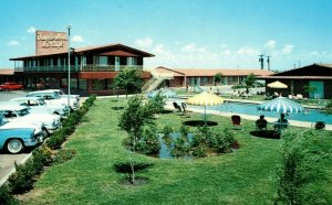 1950's Thunderbird Lodge U.S. Hwy 80 Abilene, TX Postcard P166