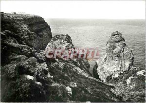 Postcard Modern Cap Frehel C N cliffs and rocks of small and large Fauconniere