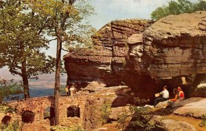 Balanced Rock, Rock City, Lookout Mountain, Chattanooga, TN Vintage Postcard
