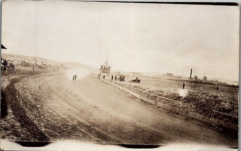 c1925 MOTOCYCLE RACETRACK DIRT TRACK SPECTATORS RPPC REAL PHOTO POSTCARD 34-45 