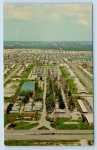 ST. PETERSBURG, FL Florida ~ Roadside HOLLYWOOD TRAILER PARK c1950s Postcard