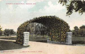 Oshkosh Wisconsin~North Park Entrance with Decorative Vines on Archway~1908 Pc