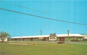 Newberry, MI Michigan  CEDAR GABLES MOTEL  Roadside  LUCE COUNTY Chrome Postcard