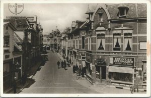 Netherlands Apeldoorn Hoofdstraat Vintage RPPC 04.09