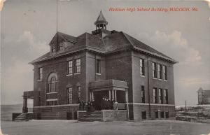 B86/ Madison Maine Me Postcard 1910 Madison High School Building
