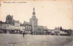 A914 France Bailleul Grand Place Square A La Belle Vue vintage postcard