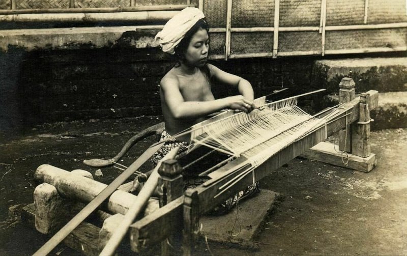 indonesia BALI Beautiful Native Girl Weaving 1920s RPPC Postcard