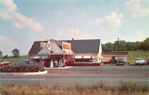 Postcard Warrenton Virginia Stuckey's Pecan autos 1950s Gas Prince 23-2187