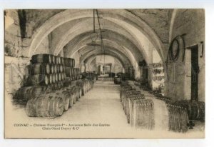 491685 France Cognac Chateau Francois-I Guard room Otard Dupuy C barrels storage