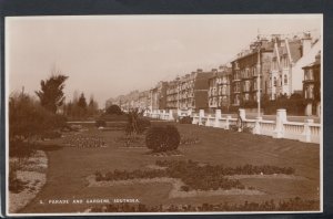 Hampshire Postcard - Parade and Gardens, Southsea, Portsmouth  RS10797