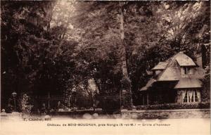 CPA Chateau de Bois-Bourdan pres NANGIS (S e-M.) - Grille d'honneur (248787)