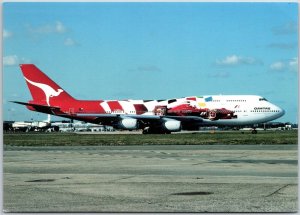 Airplane Qantas The Spirit of Australia Boeing 747-438 (Long Reach) Postcard