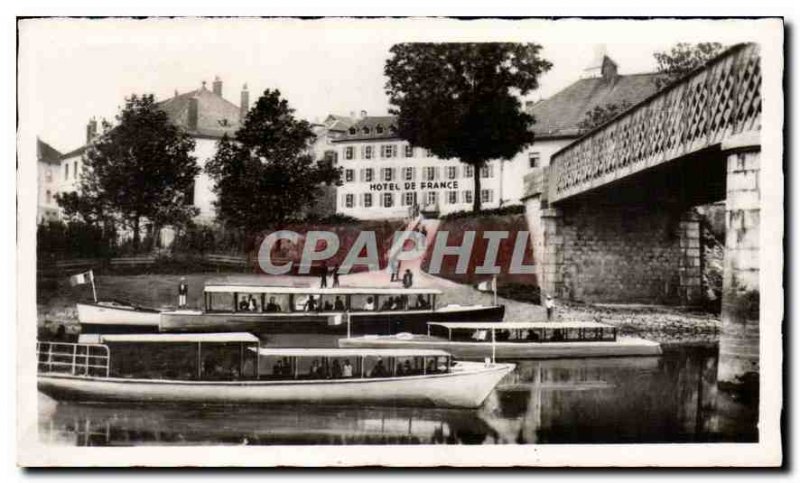 Modern Postcard Villers le Lac Hotel de France and boats for the Saut du Doubs