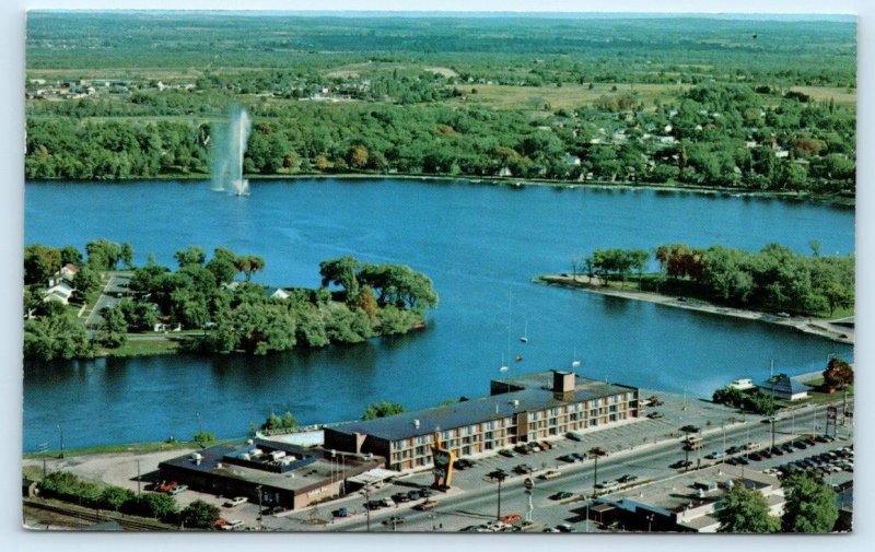 PETERBOROUGH, Ontario Canada ~ Roadside HOLIDAY INN Hotel Motel 1972  Postcard