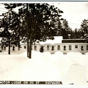 1955 Hayward, Wis. Winter Snow RPPC Hayward Motor Lodge Photo Postcard Hwy 27 A3