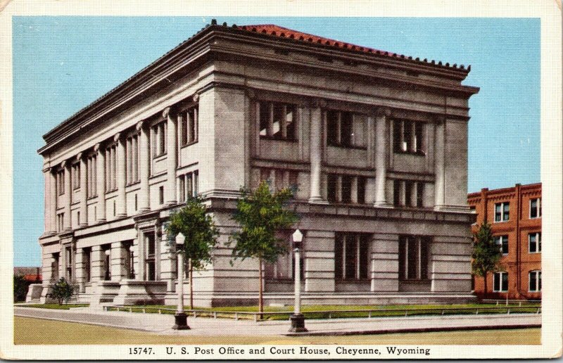Vtg Cheyenne Wyoming WY Post Office and Court House 1940s Linen Postcard