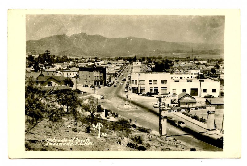 Mexico - Ensenada, Baja California. Entrance Arch, Street   *RPPC