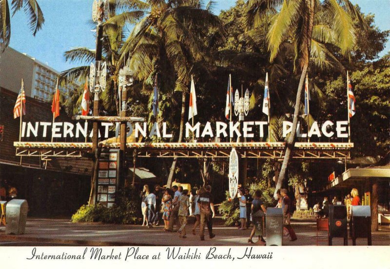 INTERNATIONAL MARKET PLACE Waikiki Beach, HI c1960s Continental Vintage Postcard