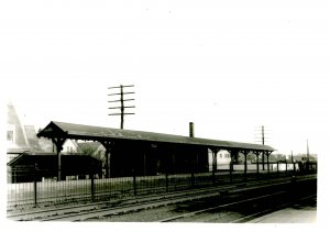 MA - East Lynn RR Depot  ca. 1920 *REAL PHOTO (5 X 7). Not a Postcard