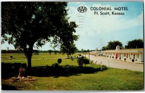 Colonial Motel Fort Scott KS c1957 Vintage Postcard C17