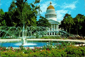 California Sacramento State Capitol Building and Fountain