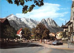 GG13259 Garmisch-Partenkirchen Marienplatz Strasse Auto Cars Panorama