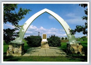 Symbolic Arch, International Friendship Gardens, Thunder Bay Ontario Postcard #2