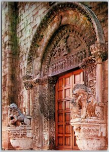 Bitetto (Bari) La Cattedrale (Monumento Nationale) Particolare Italy Postcard