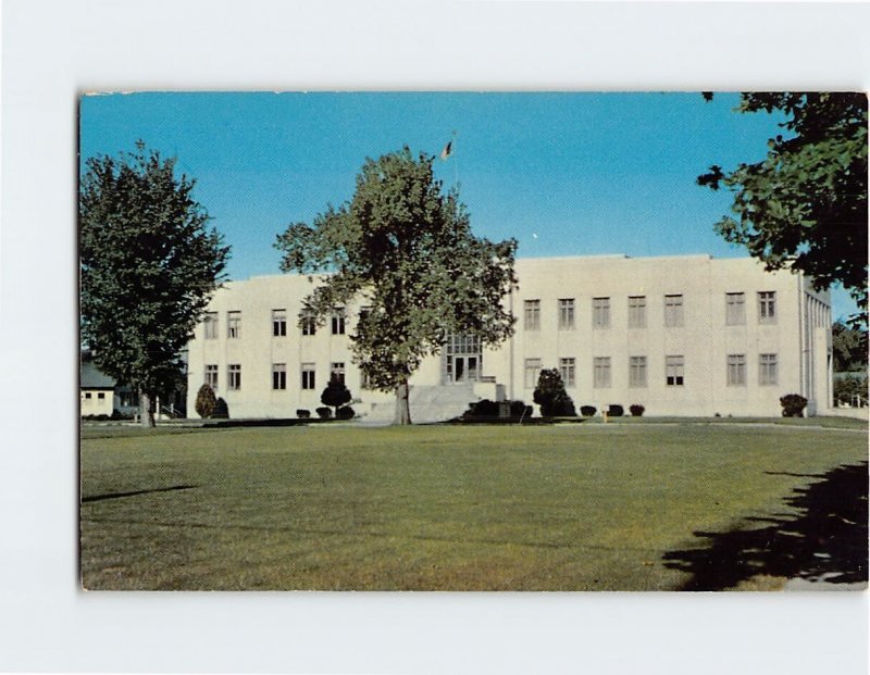 Postcard Modern Courthouse at Goldendale Washington USA