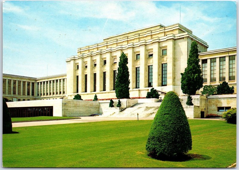 CONTINENTAL SIZE POSTCARD THE PALAIS DE NATIONS GENEVA SWITZERLAND