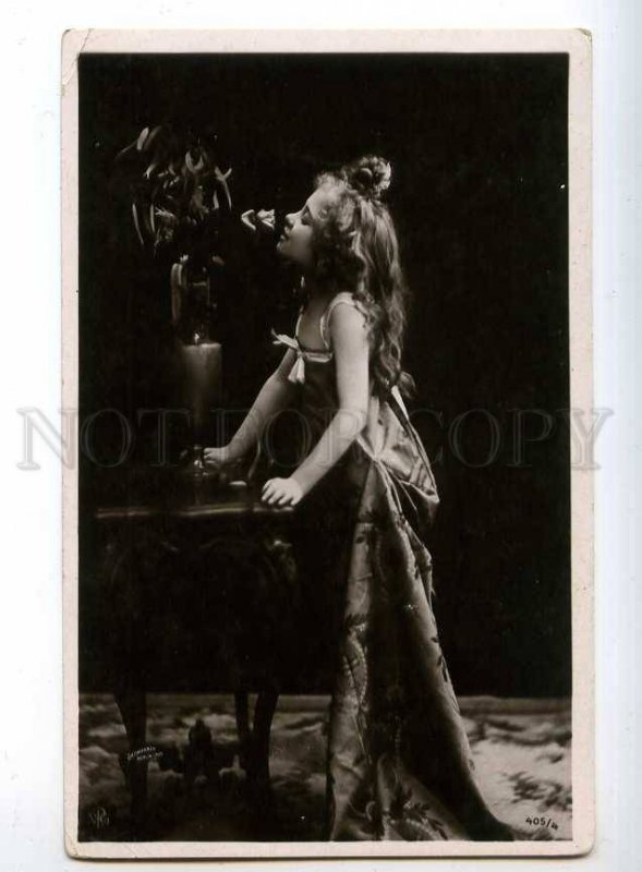 239963 GLAMOUR Girl w/ LONG HAIR Flower Vintage PHOTO 1905 y