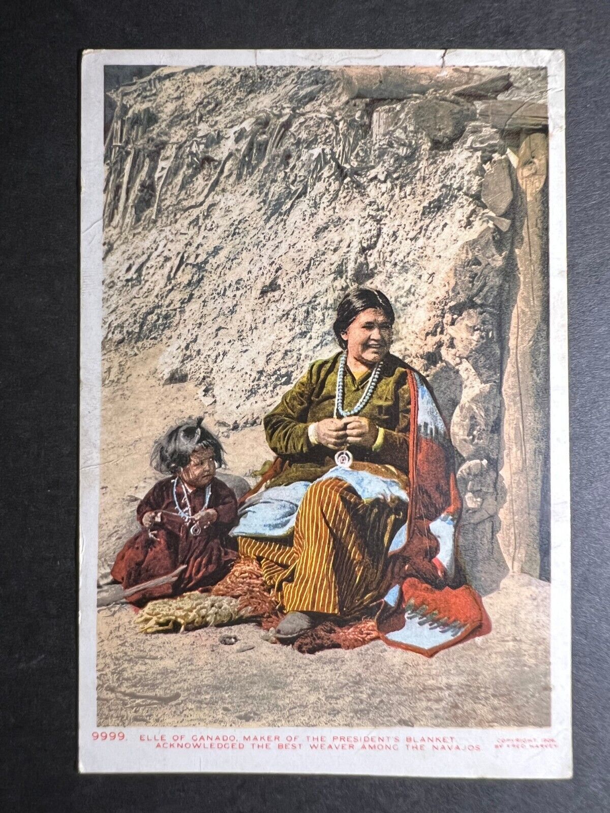 Carte Postale Vintage Alaska – Tisseuse De Paniers Amérindienne – Native Basket Weaver – B24704