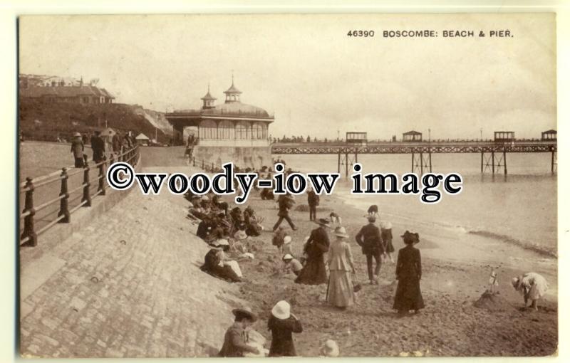 tp0576 - Dorset - Enjoying the Sand on the Beach by Pier, Boscombe - Postcard