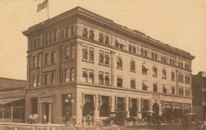 PHOENIX , Arizona , 1913 ; National Bank of Arizona